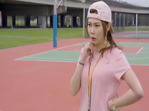 Mengendap-endap bersama adik iparku yang suka olah raga tapi suka menunggang kuda