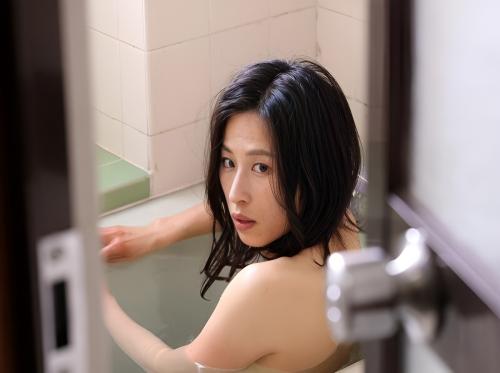 Nama mantan suami istri saya