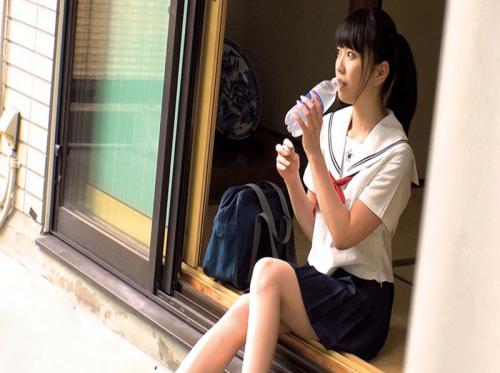 Membius siswa tersebut dan memperkosanya